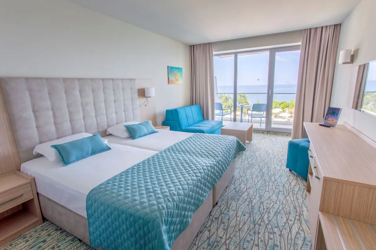 Double Room 2+1 Side Sea View