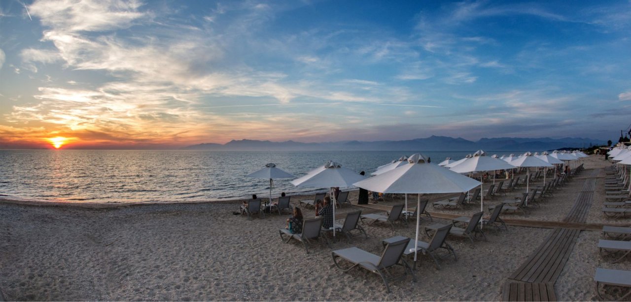 ACHARAVI BEACH HOTEL