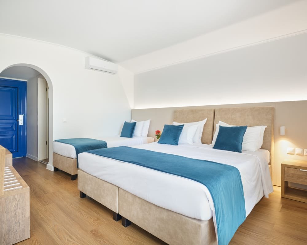 KINETTA BEACH RESORT & SPA - снимка 3