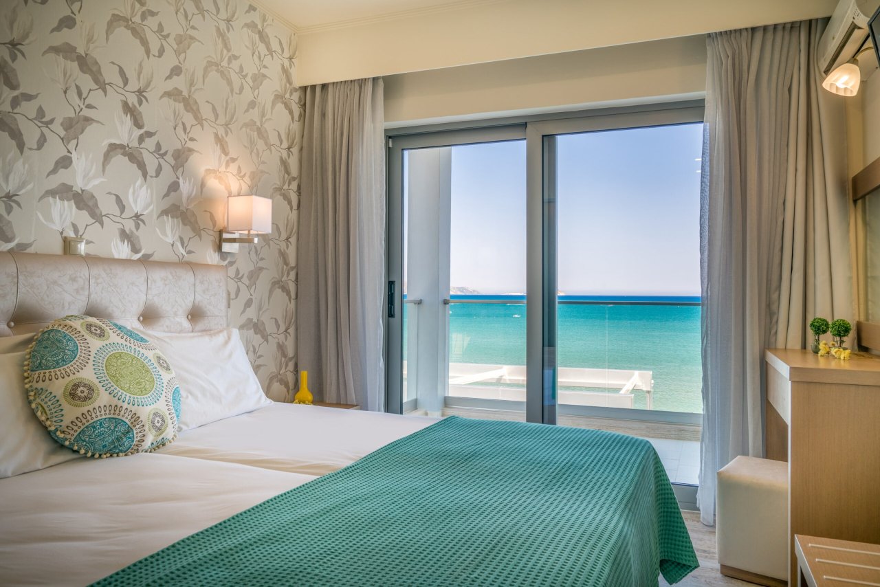 DENISE BEACH HOTEL - снимка 2