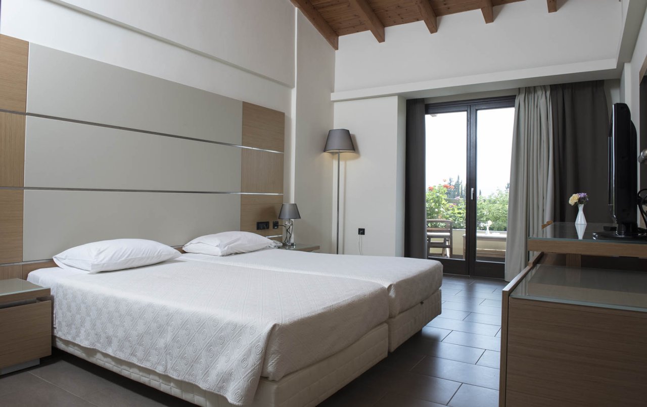MIRAMARE HOTEL ERETRIA - снимка 3