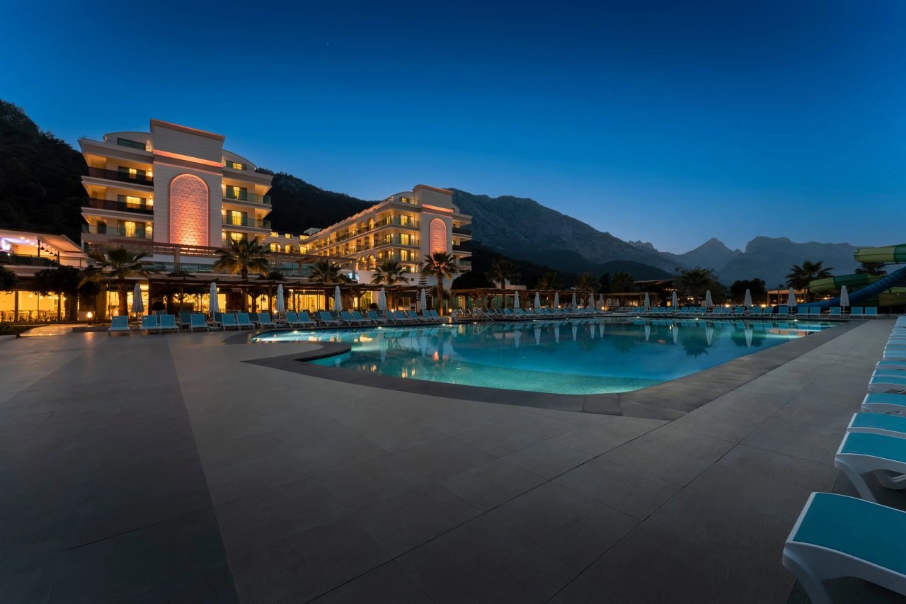 DOSINIA LUXURY RESORT - снимка 2