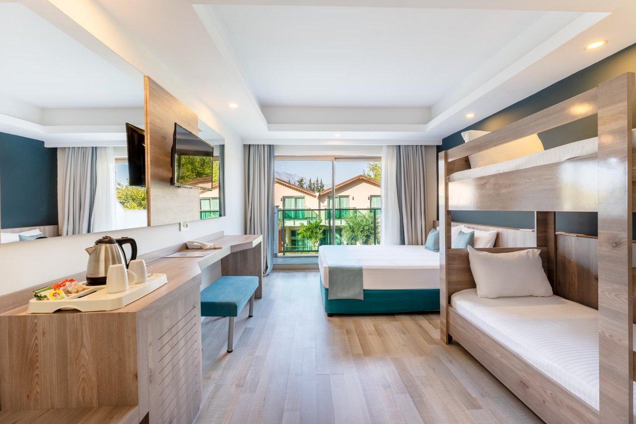 DOSINIA LUXURY RESORT - снимка 3