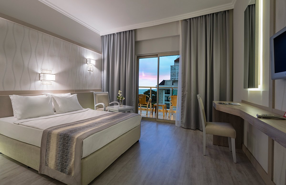 GRAND RING HOTEL - снимка 3