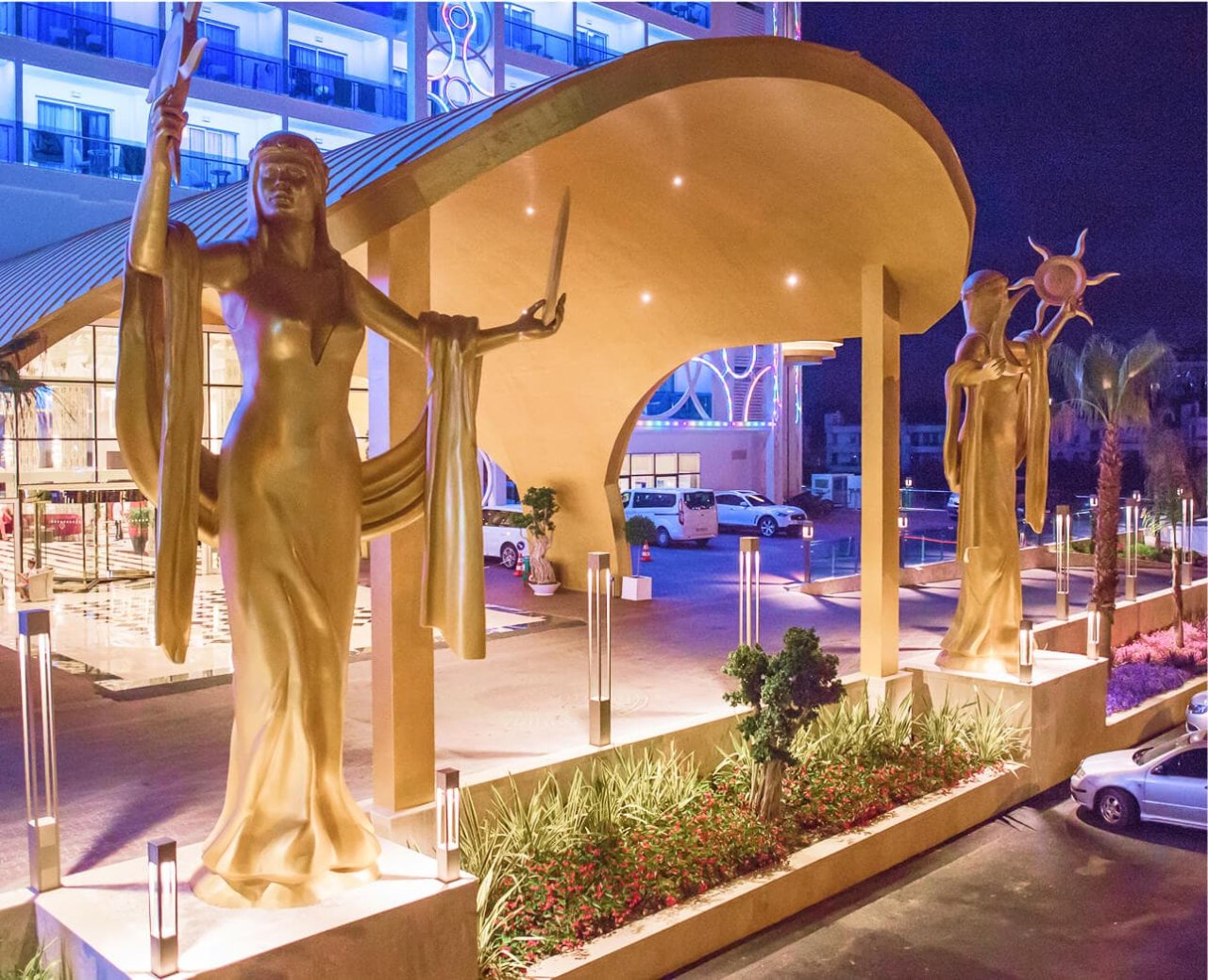 AZURA DELUXE RESORT - снимка 2