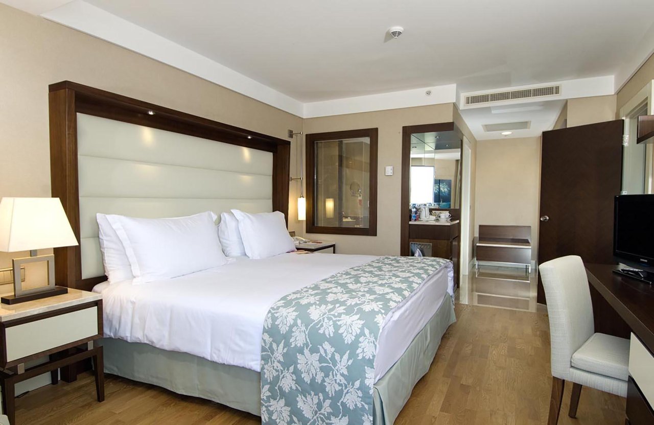 RAMADA PLAZA ANTALYA - снимка 2