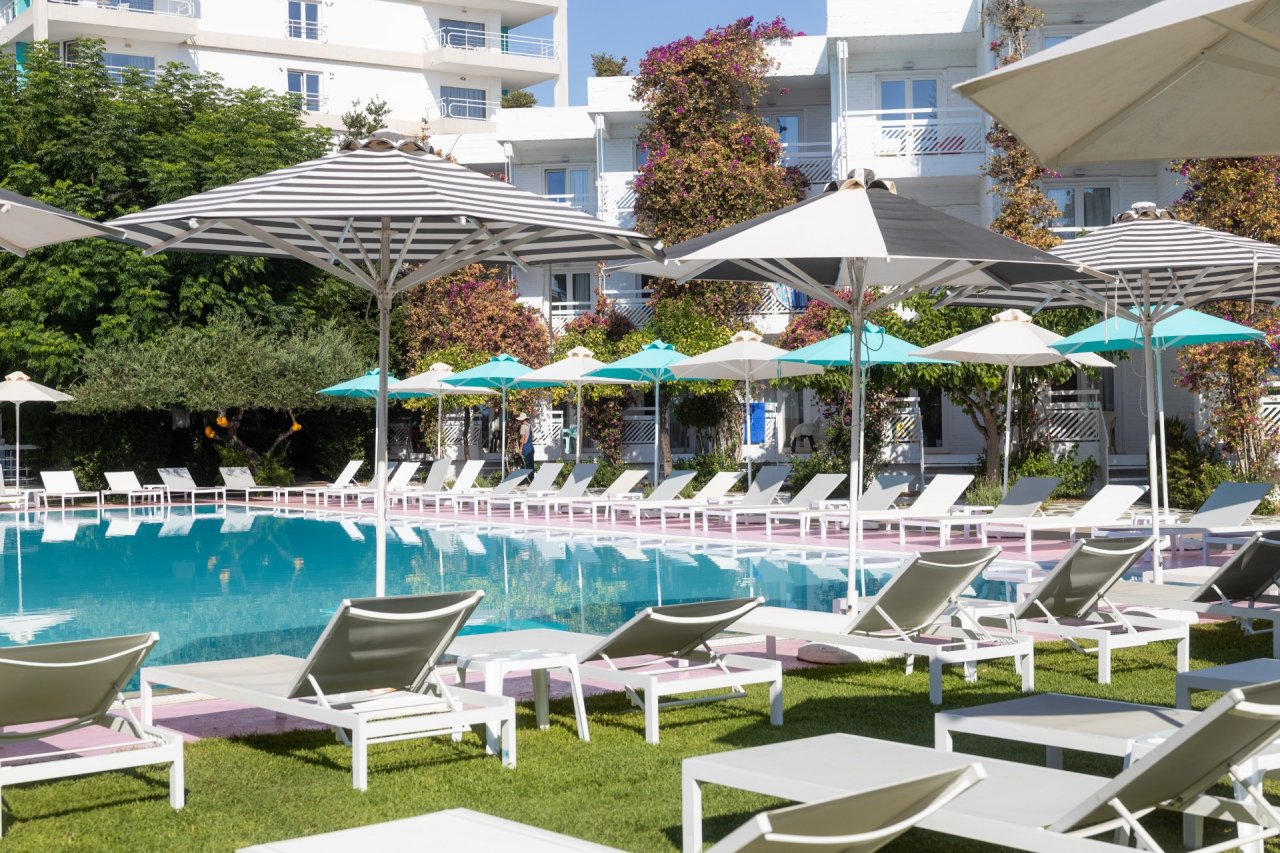 MARATHON BEACH RESORT