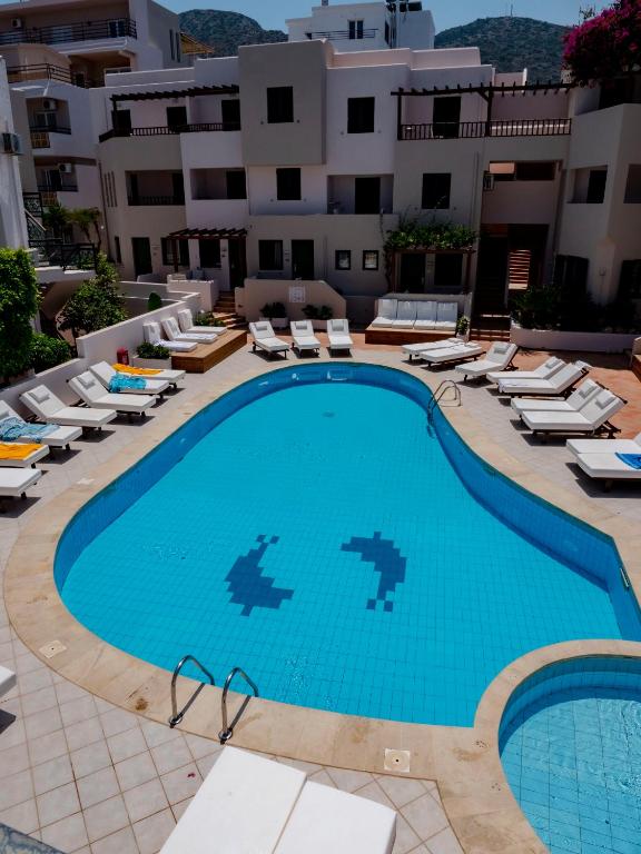 Elmi Suites Beach Hotel